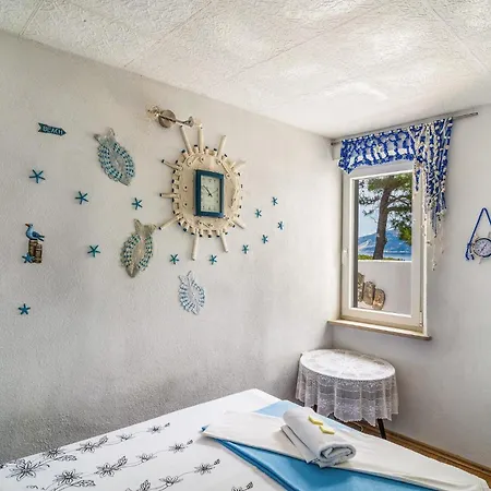 2 Bedroom Beautiful In Σπίτι διακοπών *