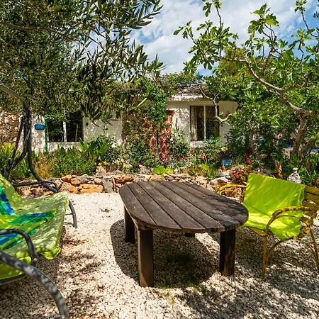 2 Bedroom Beautiful In